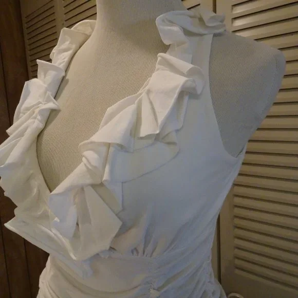 Cabi Low Cut white Sleeveless ruffle top S - Picture 6 of 8